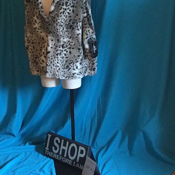 ADRIENNE LANAU faux fur vest in 2 to 3 x-large - Picture 4 of 8